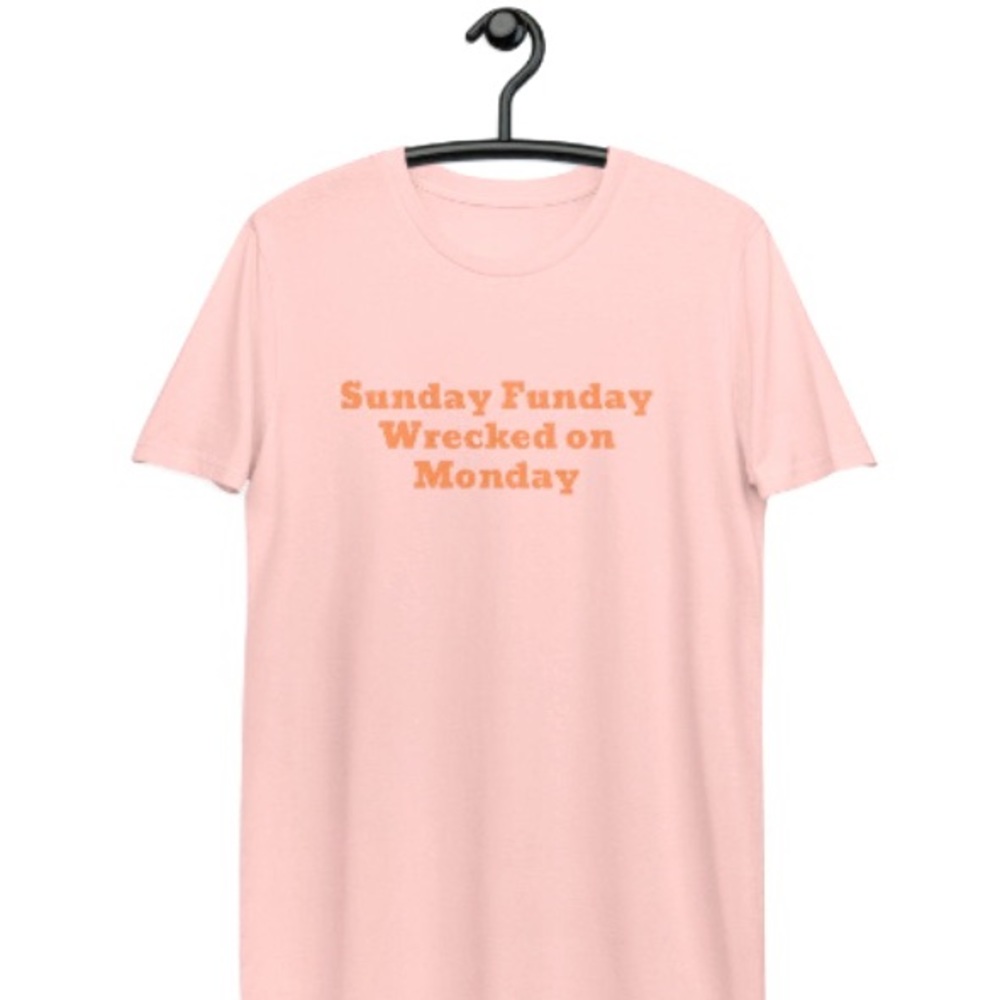 Trendy Sunday Funday Tee Crew neck casual Chic printed tee pink New with tag - Picture 10 of 10
